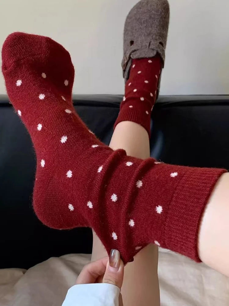 Winter Women Socks Vintage Style Knit Wool Casual Socks Thick Warm red Socks