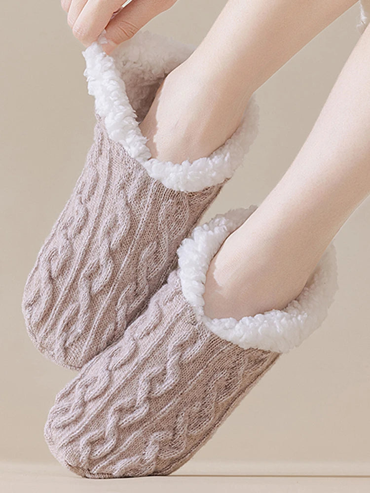 Women's fleece-lined non-slip floor socks