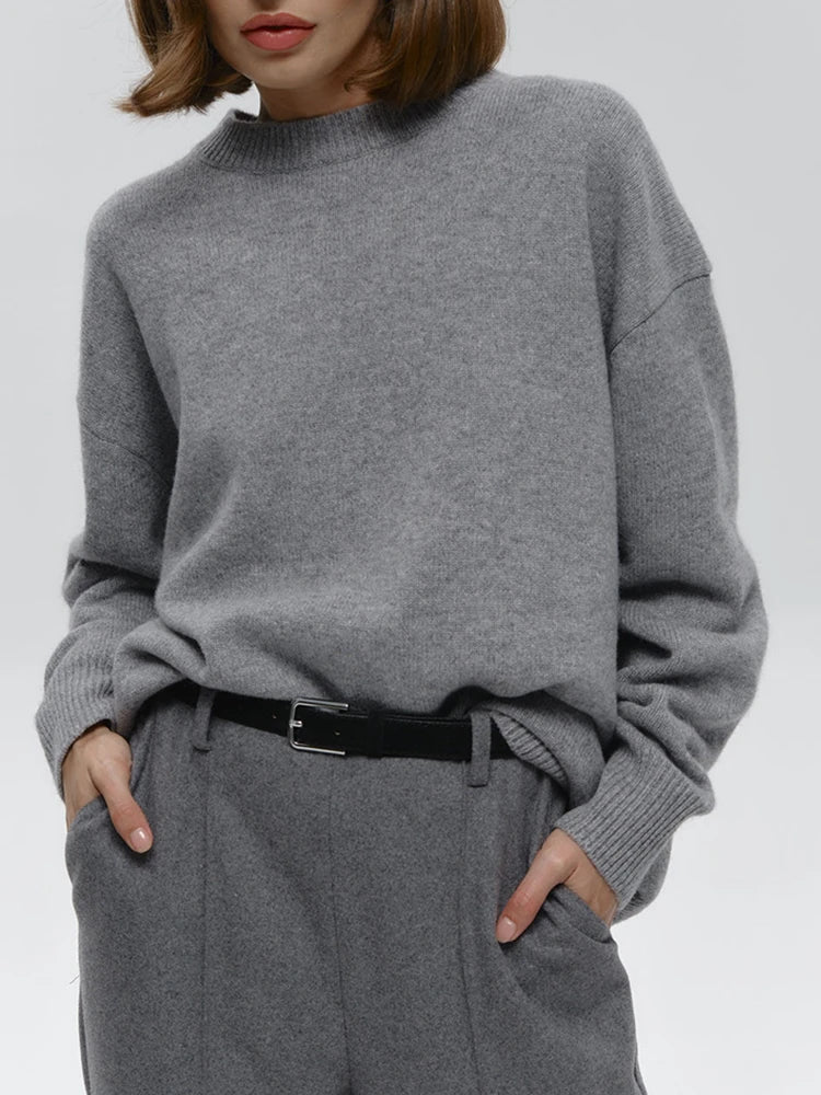 Women‘s Solid Color Round Neck Knit Sweater